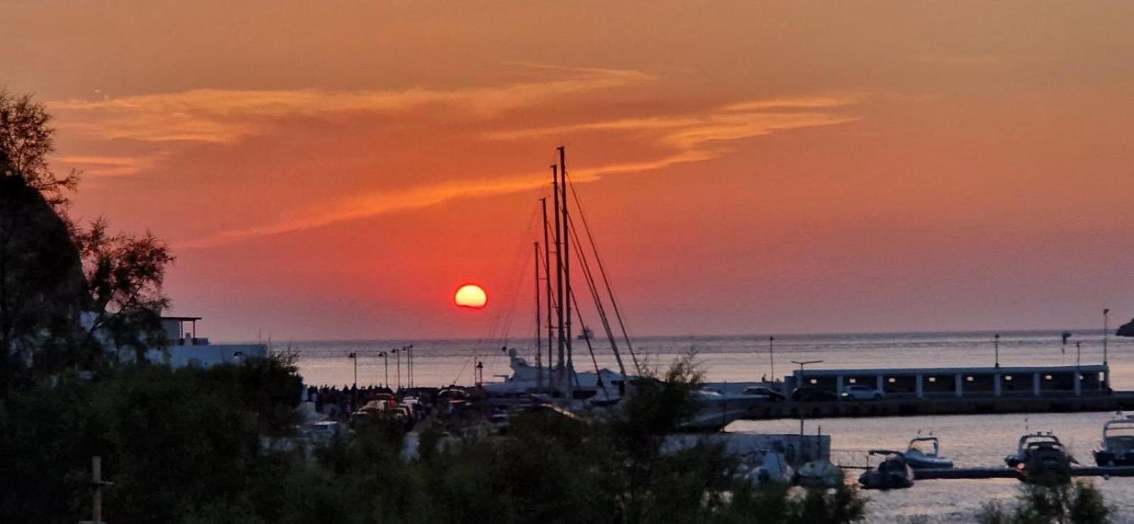 Μοναδική εξοχική κατοικία στην παραλία των Καμαρών Καμάρες Εξωτερικό φωτογραφία